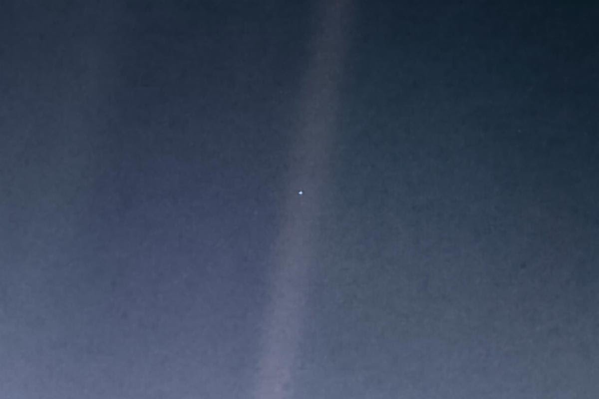Pale blue dot: Orion beams back images of Earth, Moon that amazes